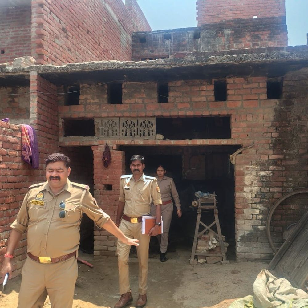 बेटे ने जमीन विवाद में पिता की हत्या की:चापड़ से गर्दन पर किया वार, जमीन बेचने का कर रहा था विरोध