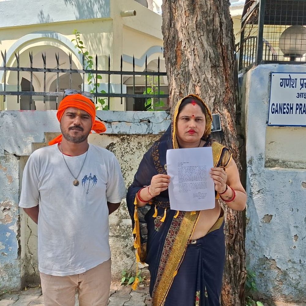 मैनपुरी में मामूली बात पर महिलाओं से मारपीट की:पीड़ित परिवार को मिल रही धमकियां, एसपी से लगाई न्याय की गुहार