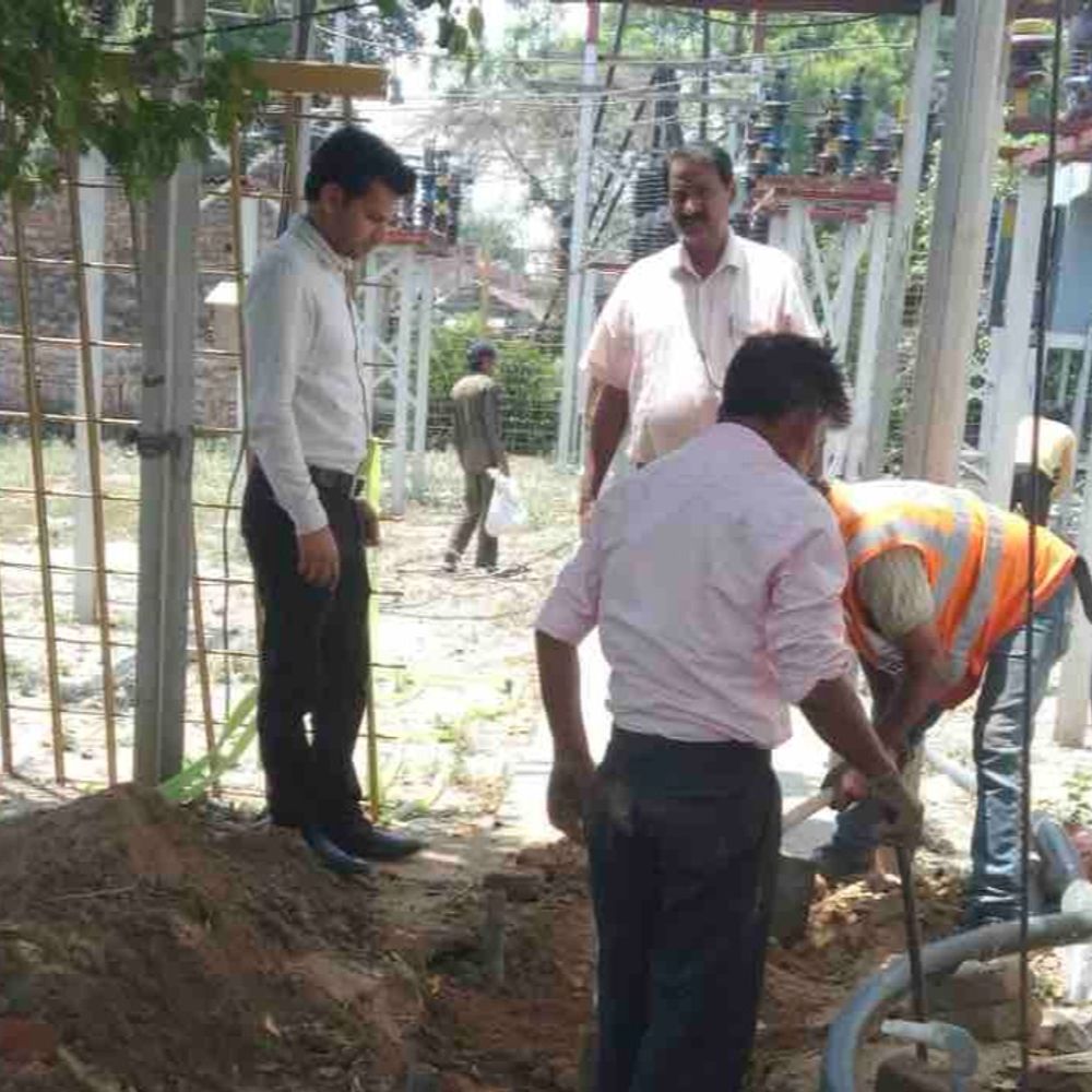 बुलंदशहर में 10 घंटे नहीं आई बिजली:मरम्मत और पेड़ कटाई के कारण पावर कट, 10 हजार घर प्रभावित