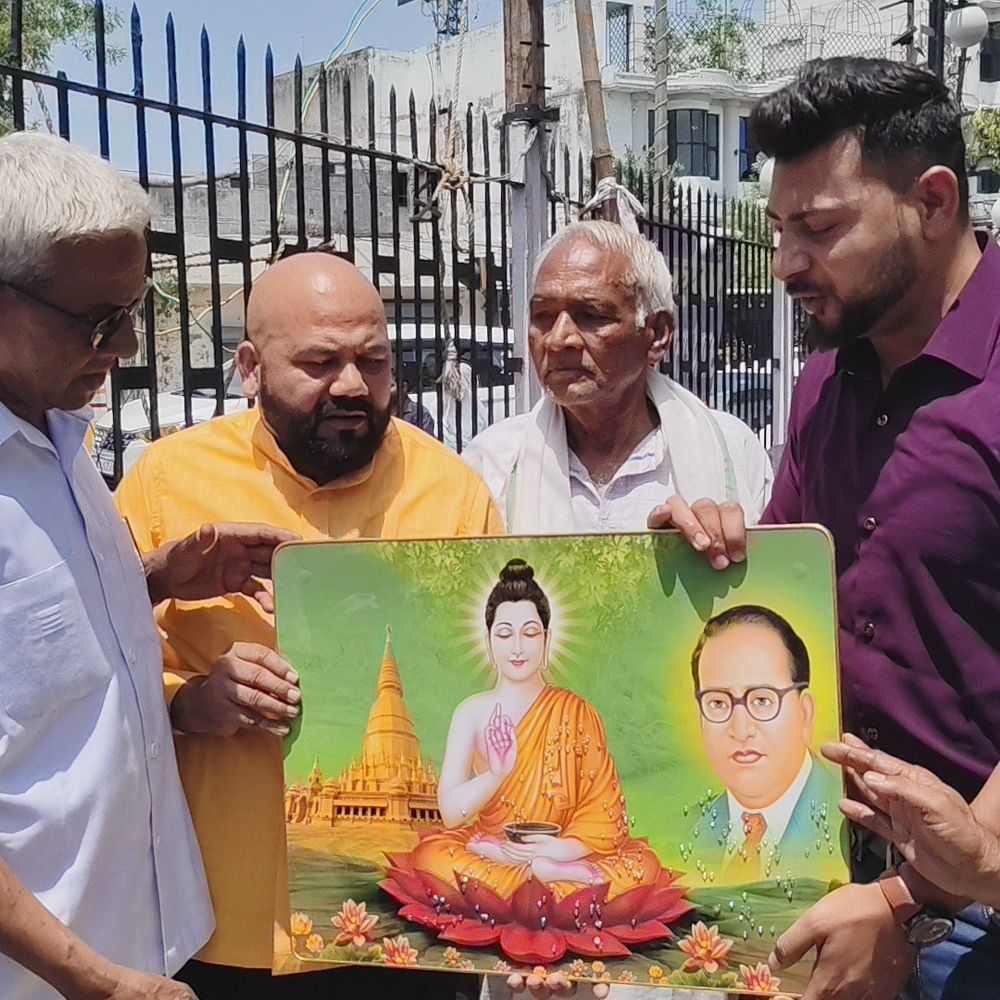 सहारनपुर में अंबेडकर चौक पर बुद्ध पूर्णिमा मनाई गई:समाज सुधार, शिक्षा और रोजगार को बढ़ावा देने का संदेश