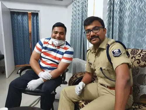 भोजपुर DM को फर्जी ED डायरेक्टर बनकर कॉल, आरोपी गिरफ्तार:4 साल पहले DGP को हाईकोर्ट का जज बनकर धमकाया था; अभिषेक अग्रवाल की पूरी कहानी