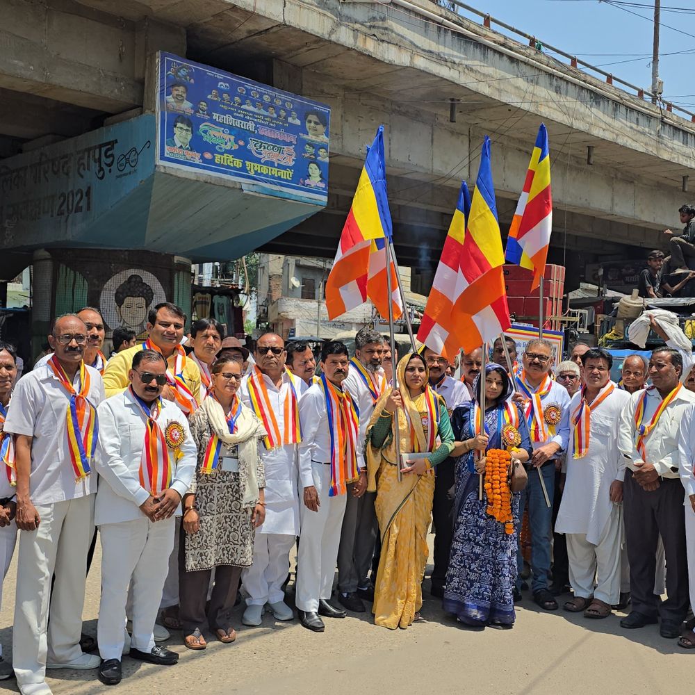 हापुड़ में बुद्ध पूर्णिमा पर निकली शोभायात्रा:  लोगों ने गौतम बुद्ध के मार्ग पर चलने का संकल्प लिया – Hapur News