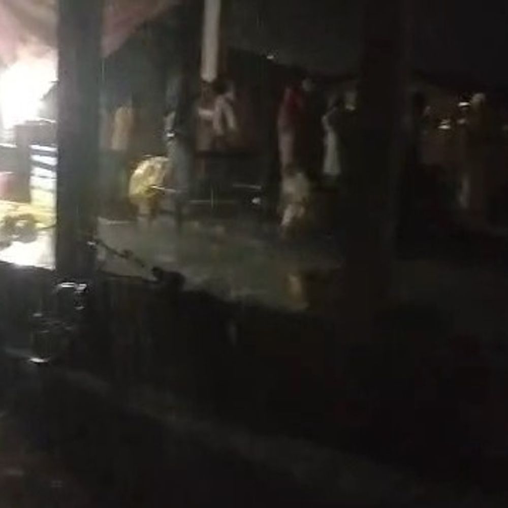 कुशीनगर में मौसम का अलर्ट:पूर्वांचल में अगले 3 घंटे भारी, 60 KM/H रफ्तार से तेज आंधी-बारिश की चेतावनी