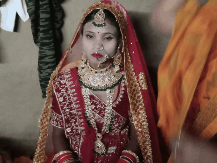 शादी के 5 दिन बाद नवविवाहिता की बेरहमी से हत्या:सोनभद्र में पहले युवती का जब्ड़ा तोड़ा फिर चाकू मारकर पेड़ से लटकाया, पिता बोले- बेटी के प्रेमी ने की है हत्या