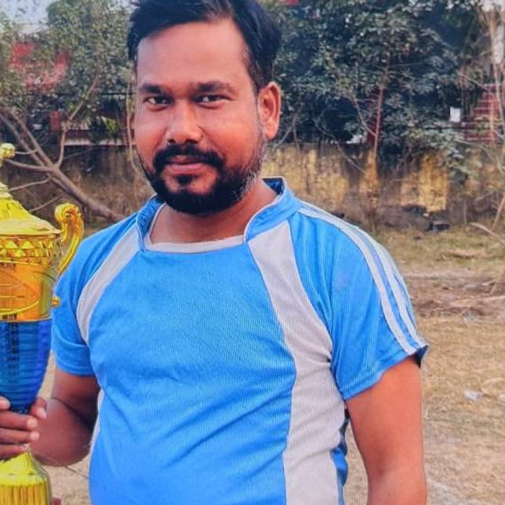 स्टेट लेवल फुटबाल खिलाड़ी को DCM ने कुचला, मौत:सचेंडी के वेयर हाउस में हुई घटना, 8 माह की गर्भवती है पत्नी