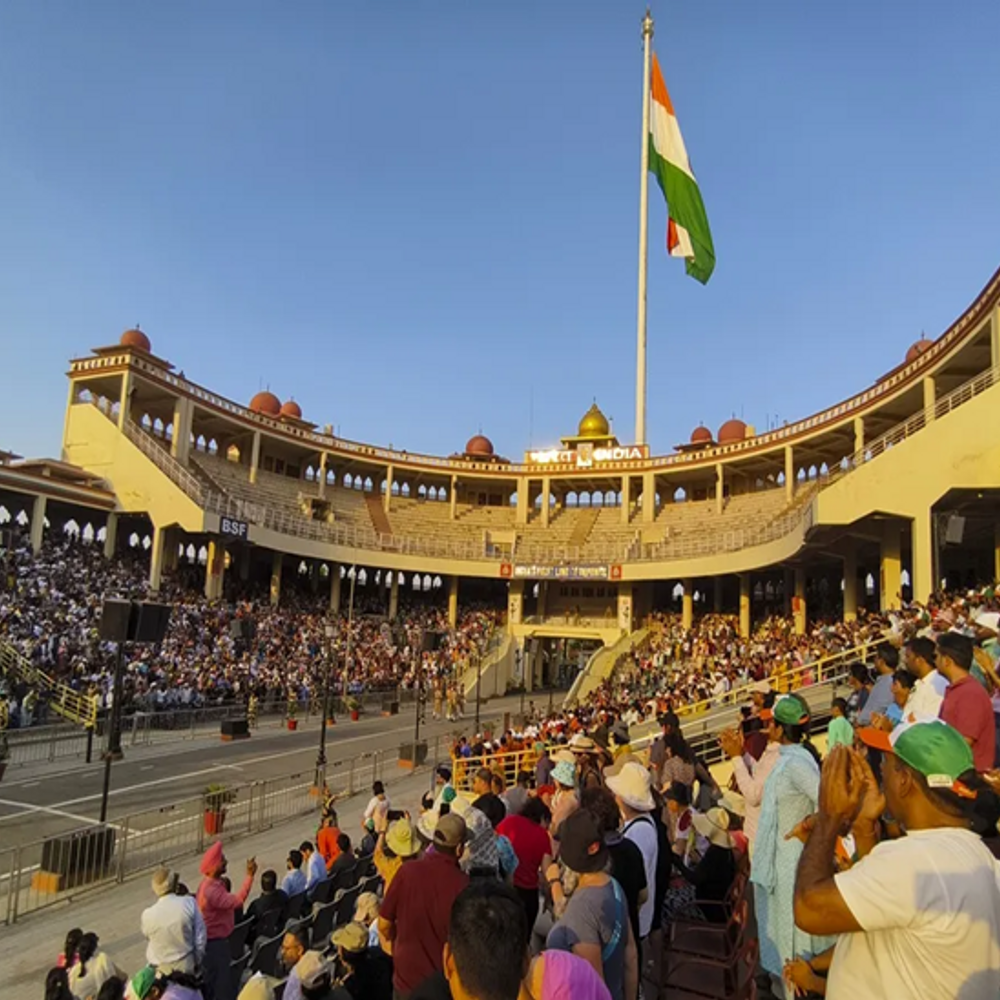 अटारी बॉर्डर पर रिट्रीट सेरेमनी का समय बदला:  अब शाम 6 से 6:30 बजे तक होगी, आज से नई टाइमिंग लागू; हजारों लोग पहुंचते हैं – Amritsar News