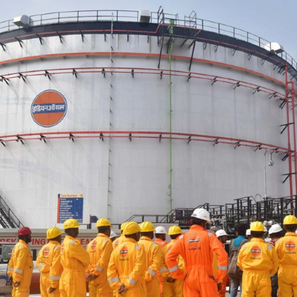 तेल कंपनियों ने 2025-26 में रोजाना ₹116 करोड़ मुनाफा कमाया:इस दौरान क्रूड के दाम 71 डॉलर थे, यह कोरोना दौर के बाद सबसे कम
