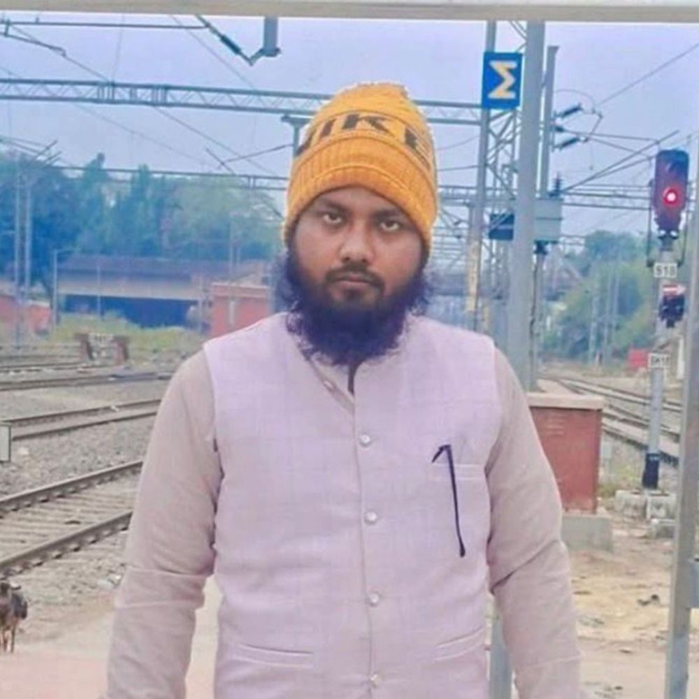 मौलाना की मौत दुर्घटना या हत्या, जांच की मांग:4 दिन पहले रेलवे ट्रैक पर मिला था बिहार के मौलाना का शव, पत्नी ने जताई हत्या की आशंका