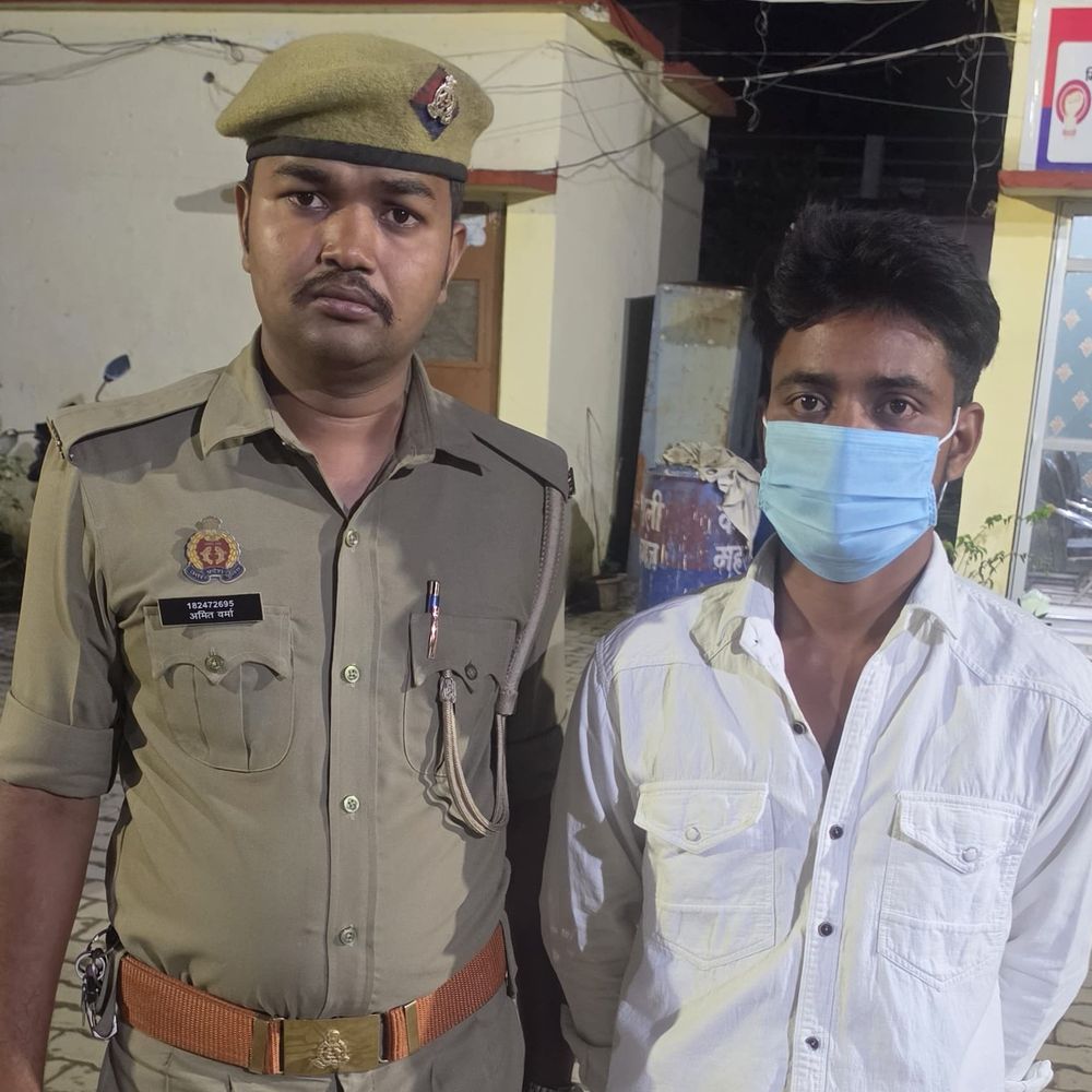 फर्जी डॉक्टर के इलाज से किशोरी की मौत:महराजगंज में 6वीं पास झोलाछाप गिरफ्तार, जांच जारी