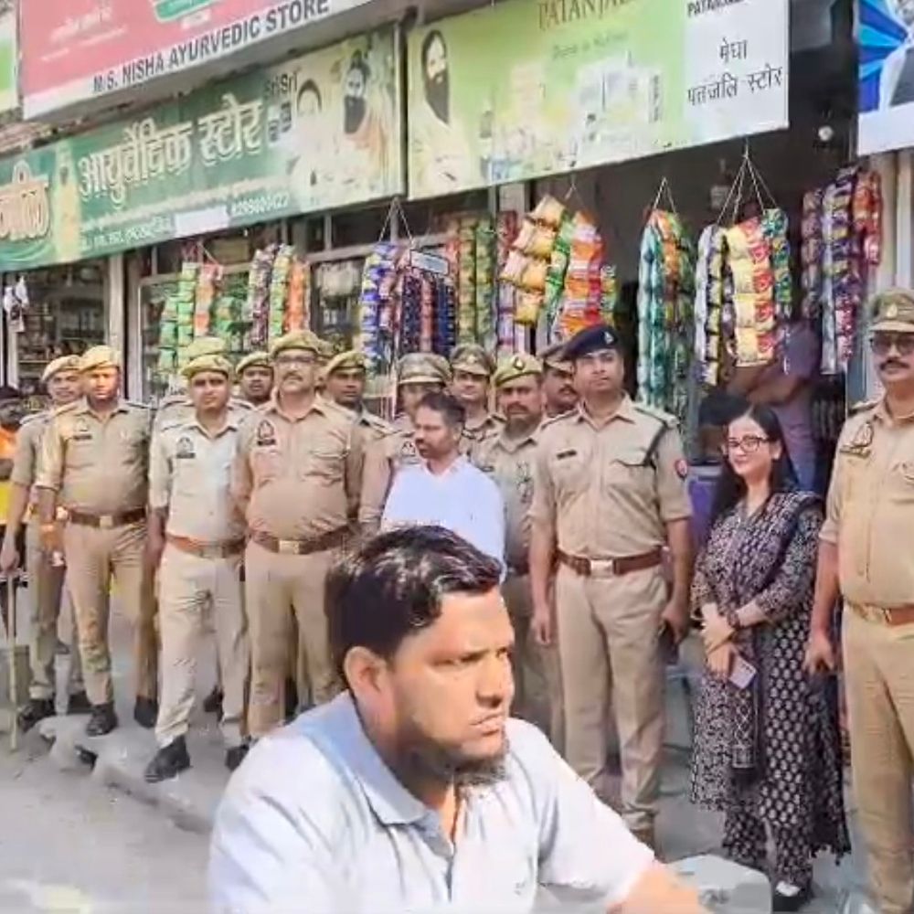 बाराबंकी में ड्रग माफिया की 6 करोड़ की संपत्ति कुर्क:25 सालों से ड्रग तस्करी में सक्रिय रहे, 9 जनवरी से जेल में हैं बंद