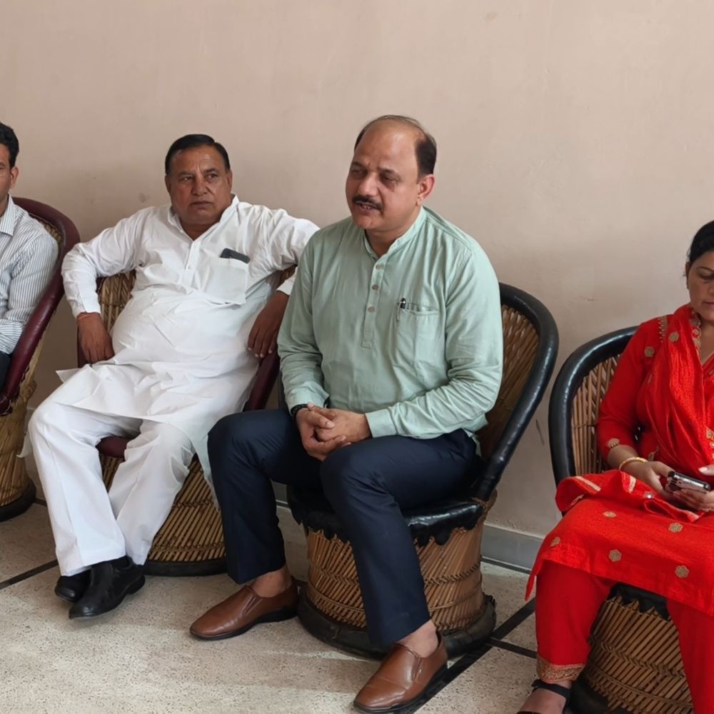 सहारनपुर पहुंचे राष्ट्रीय पंचायती राज संगठन के यूपी अध्यक्ष:बोले- पंचायत चुनाव में देरी तय, कार्यकाल खत्म होने से पहले प्रशासनिक समिति बनाने की मांग