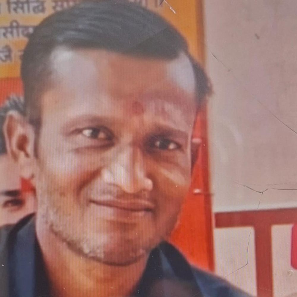 जालौन में वार्ड बॉय का शव नाले में मिला:29 अप्रैल से लापता था, परिजन हत्या की आशंका जता रहे, पुलिस जांच में जुटी