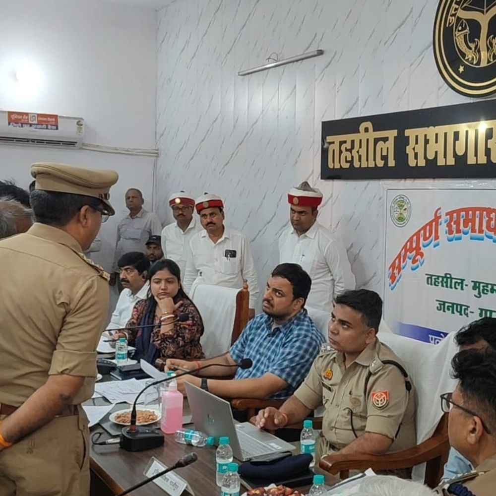 गाजीपुर तहसील दिवस में 404 शिकायतें, 43 का निस्तारण:डीएम ने जमीन-विवादों पर राजस्व-पुलिस को संयुक्त कार्रवाई के निर्देश
