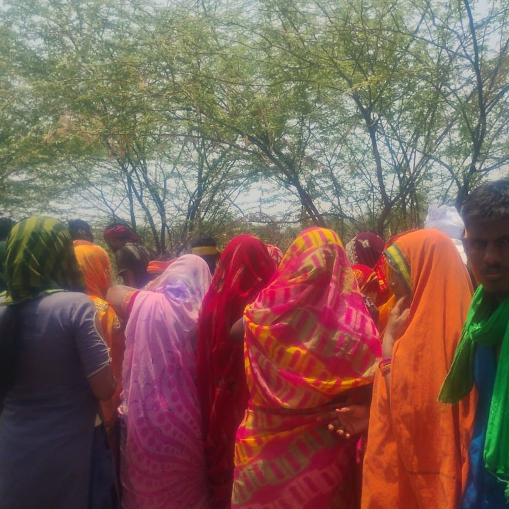 मिर्जापुर जंगल में युवक का शव मिला:पेड़ से लटका मिला था, आर्केस्ट्रा में नाचता था