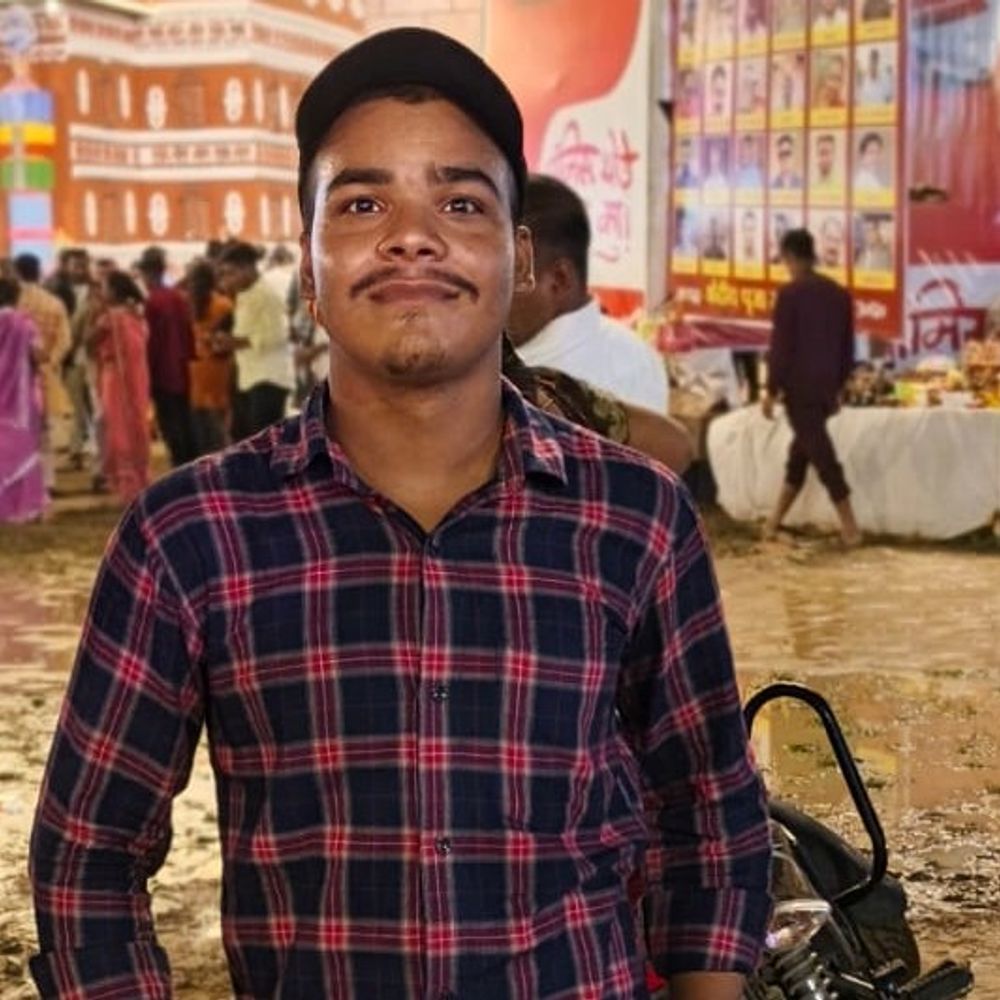 वाराणसी में बोलेरो की टक्कर से छात्र की मौत:कबिरामपुर मोड़ पर पहले बाइक सवार से भिड़ंत, भागने की कोशिश में दूसरा हादसा