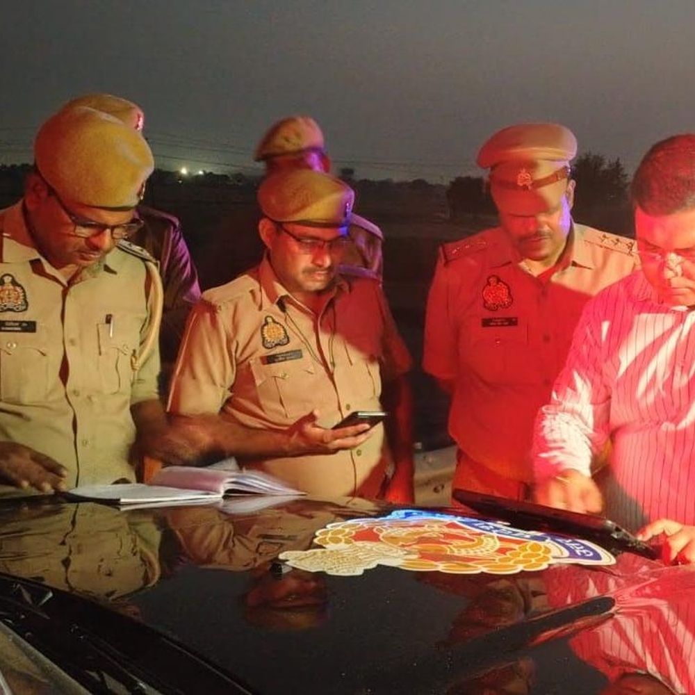 एटा में ASP ने किया औचक निरीक्षण:डायल-112 और पीआरवी-8469 की कार्यप्रणाली देखी, त्वरित कार्रवाई के निर्देश