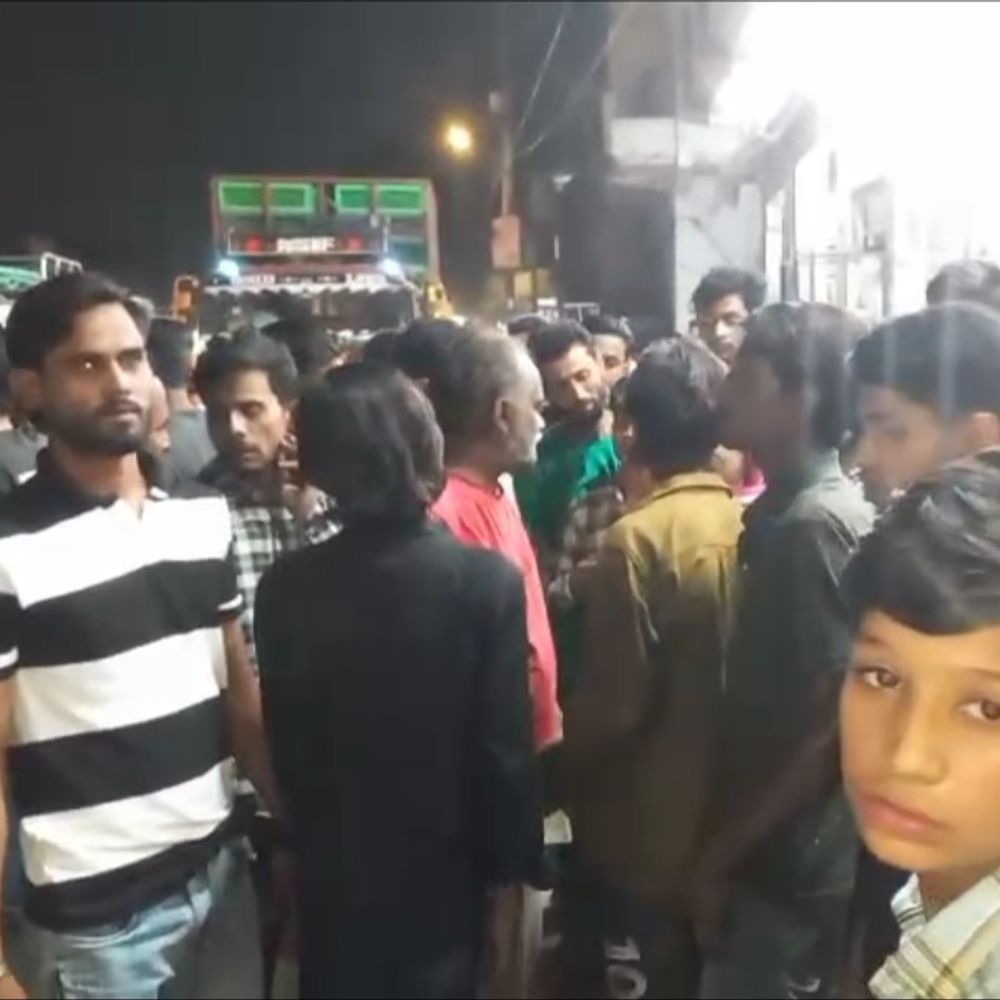 मेरठ में ऑपरेशन के बाद युवक की मौत:परिजनों ने अस्पताल में हंगामा कर डॉक्टर पर लापरवाही का आरोप लगाया