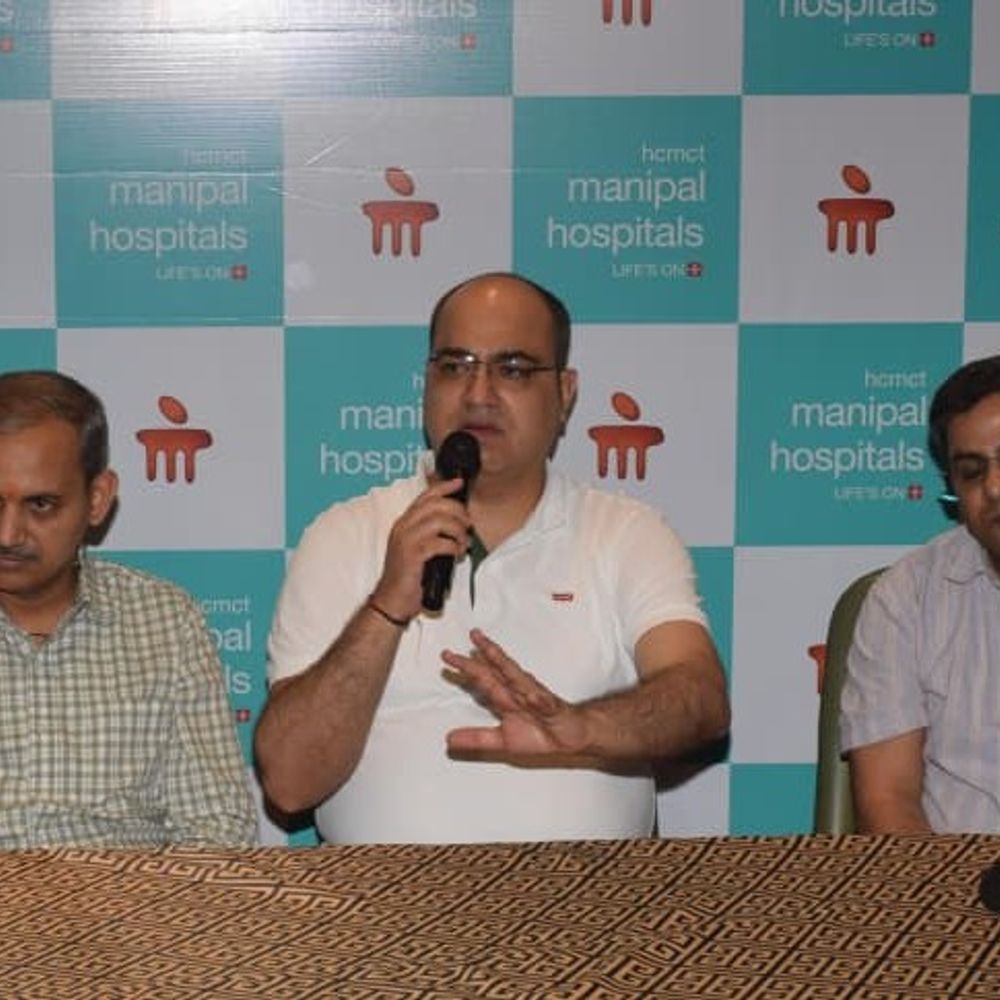 कानपुर में कैंसर के खिलाफ बड़ी पहल:दिल्ली के एक्सपर्ट डॉ. हिमांशु शुक्ला ने शुरू की स्पेशल ओपीडी; ट्रायल में ही मिले हर दिन 8 नए मरीज