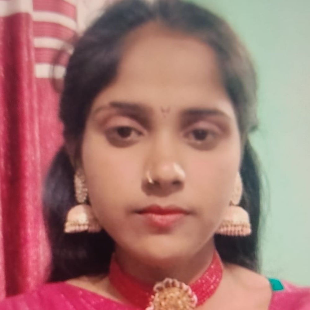 एटा में दो बाइकों की टक्कर में महिला की मौत:हरदोई से वापस आते समय अगरैया के पास हुआ हादसा, पति घायल