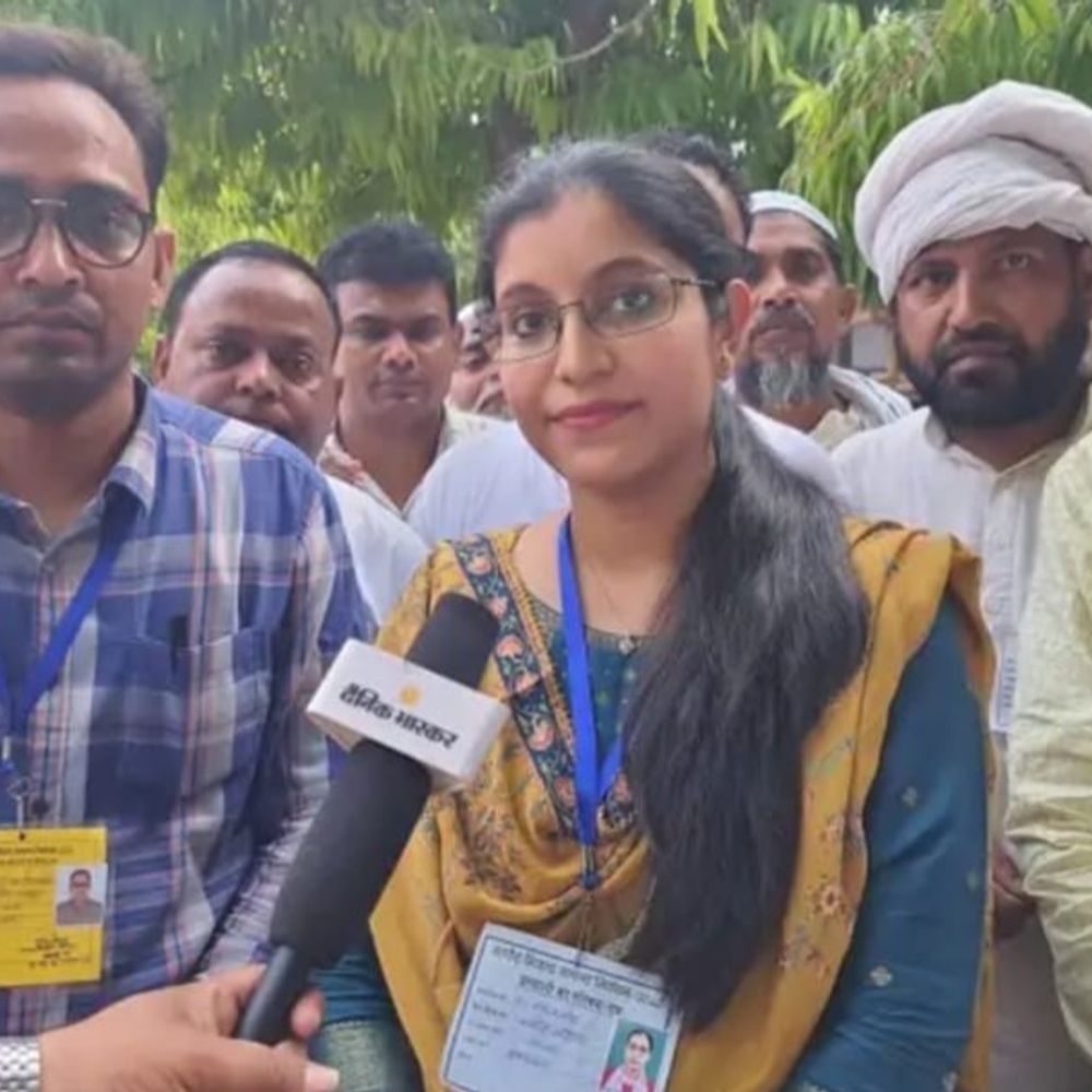 आजमगढ़ में नगर पालिका अध्यक्ष डॉक्टर शबा शमीम बर्खास्त:8 आरोप की जांच में पाई गई दोषी, नगर पालिका के कार्यों में रुचि न लेने का आरोप
