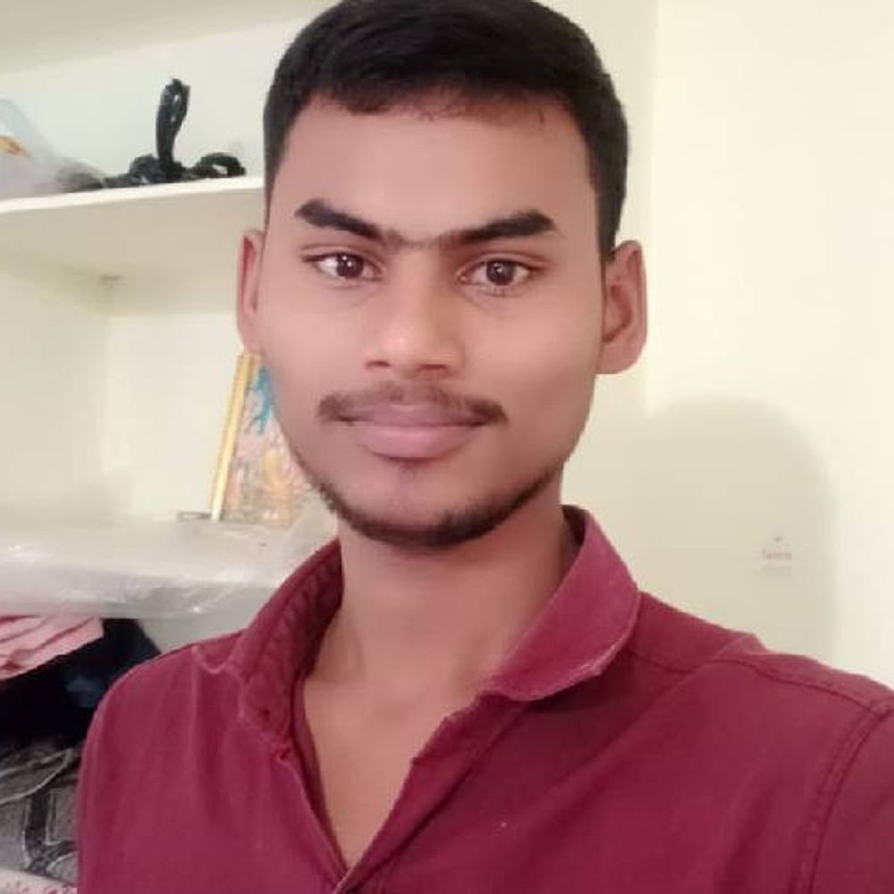 मौसी की शादी से पहले युवक की मौत:झांसी में बाइक को बोलेरो ने उड़ाया, मामी व 2 बच्चे घायल