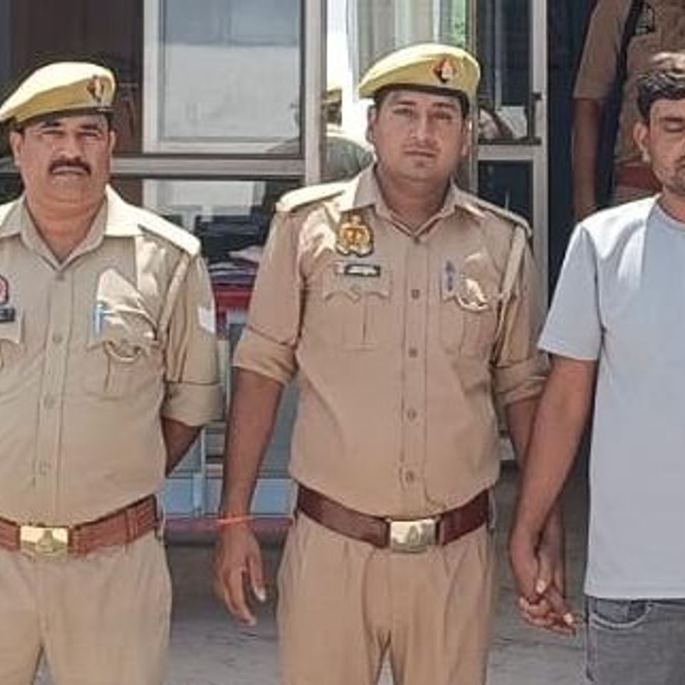 बेटे ने ईंट से मारकर की पिता की हत्या:एटा पुलिस ने आरोपी को गिरफ्तार भेजा जेल