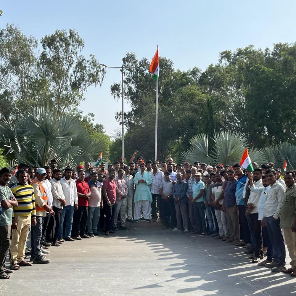 इंटक का 79वां स्थापना दिवस मनाया गया:  ध्वजारोहण कर बांटे लड्डू, ‘मजदूर एकता जिंदाबाद’ के लगाए नारे – Sirohi News