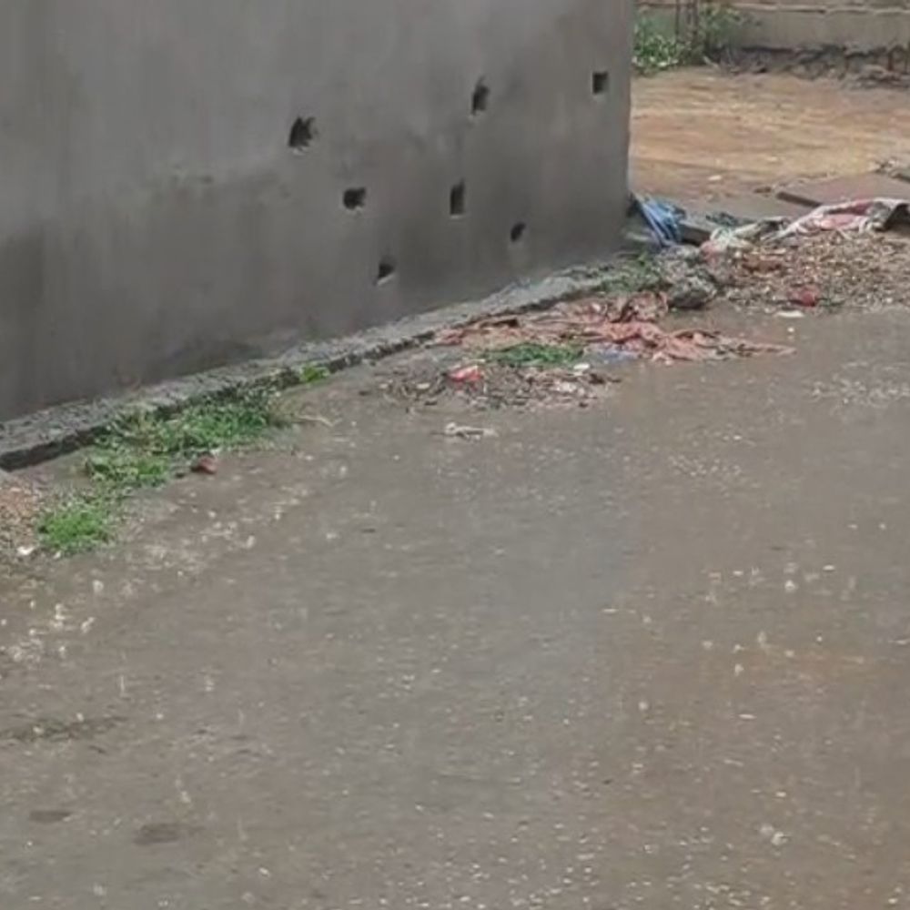 अंबेडकरनगर में मौसम बदला, गर्मी से राहत:बारिश और हवाओं से तापमान 5 डिग्री गिरा, किसानों को फायदा