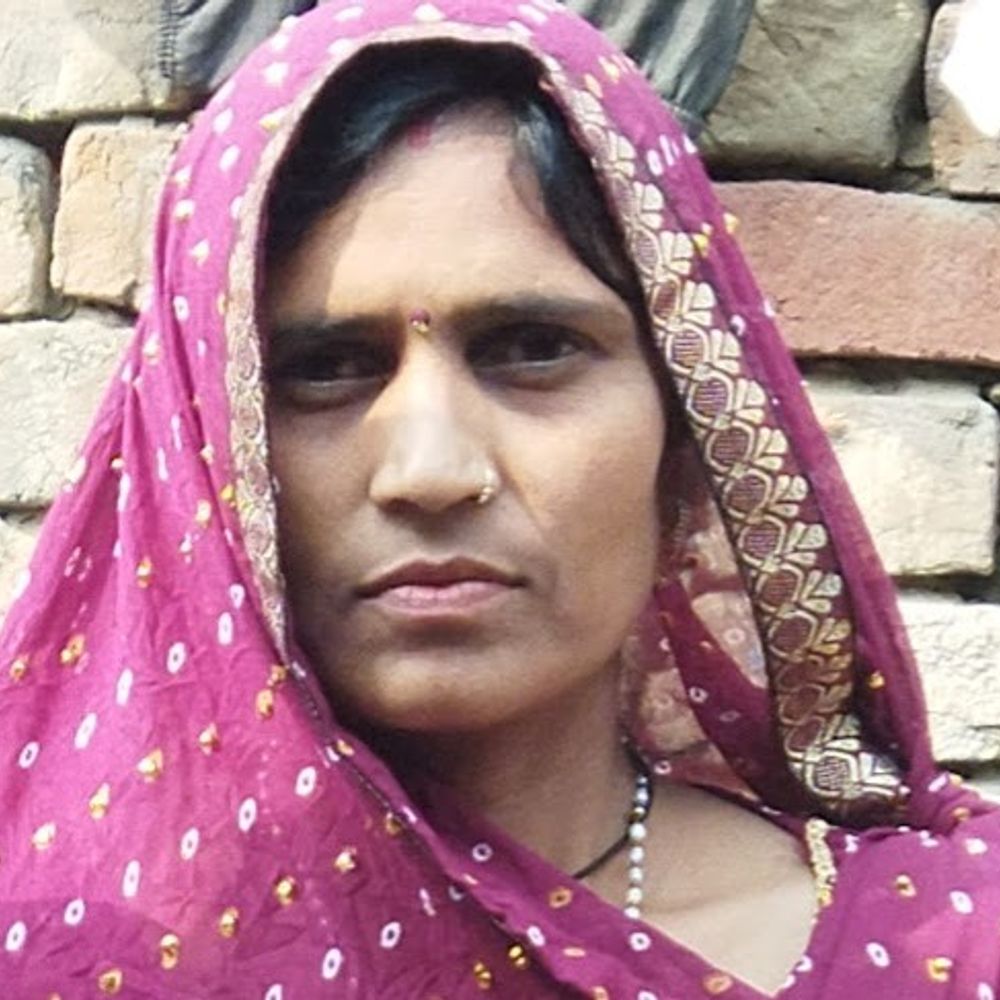 फिरोजाबाद में विवाहिता की संदिग्ध मौत:मायके पक्ष ने ससुरालियों पर फांसी लगाकर हत्या का आरोप लगाया