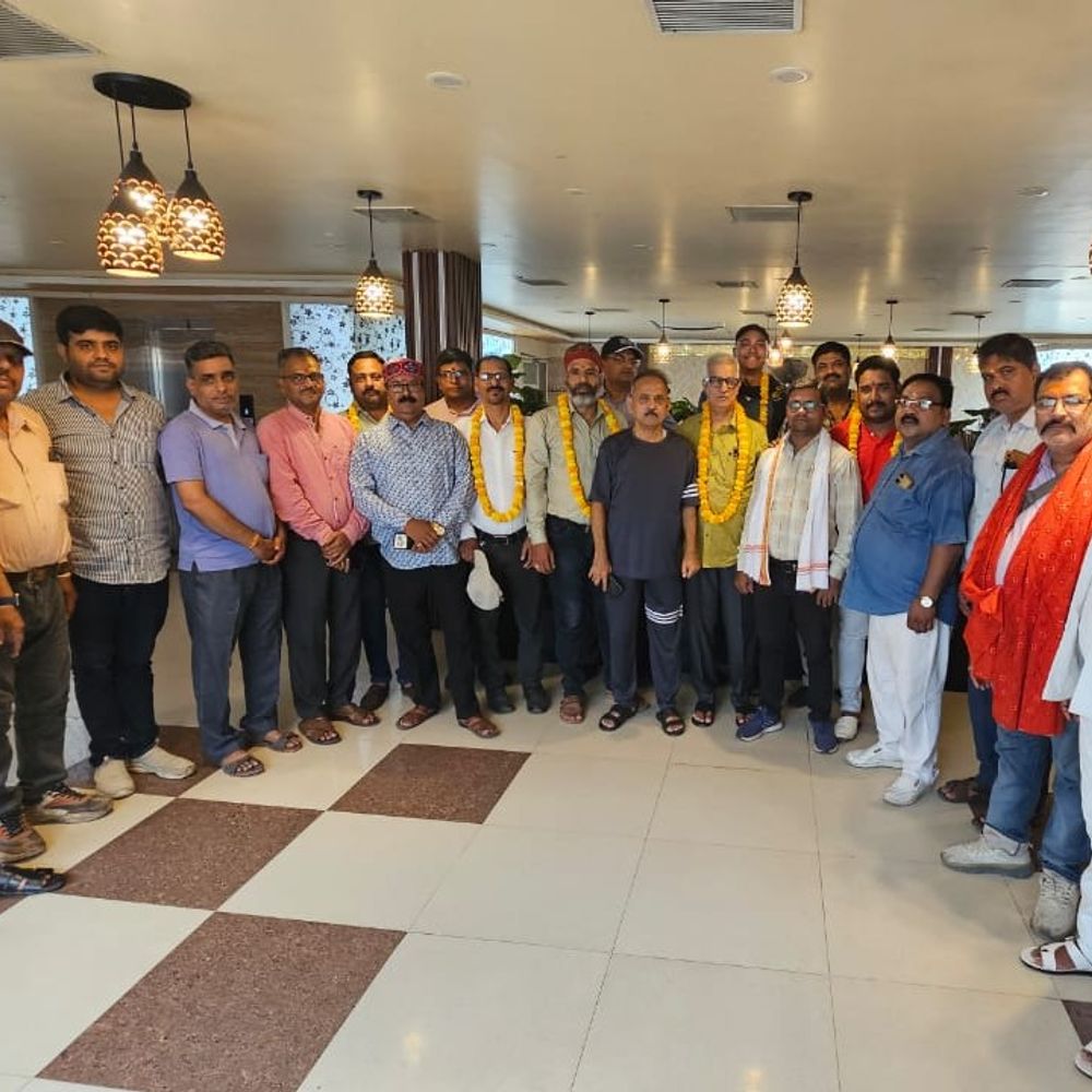 अनुज श्रीवास्तव मीरजापुर प्रेस क्लब ट्रस्ट के अध्यक्ष चुने गए:नितिन अवस्थी मंत्री बने; नई कार्यकारिणी का गठन