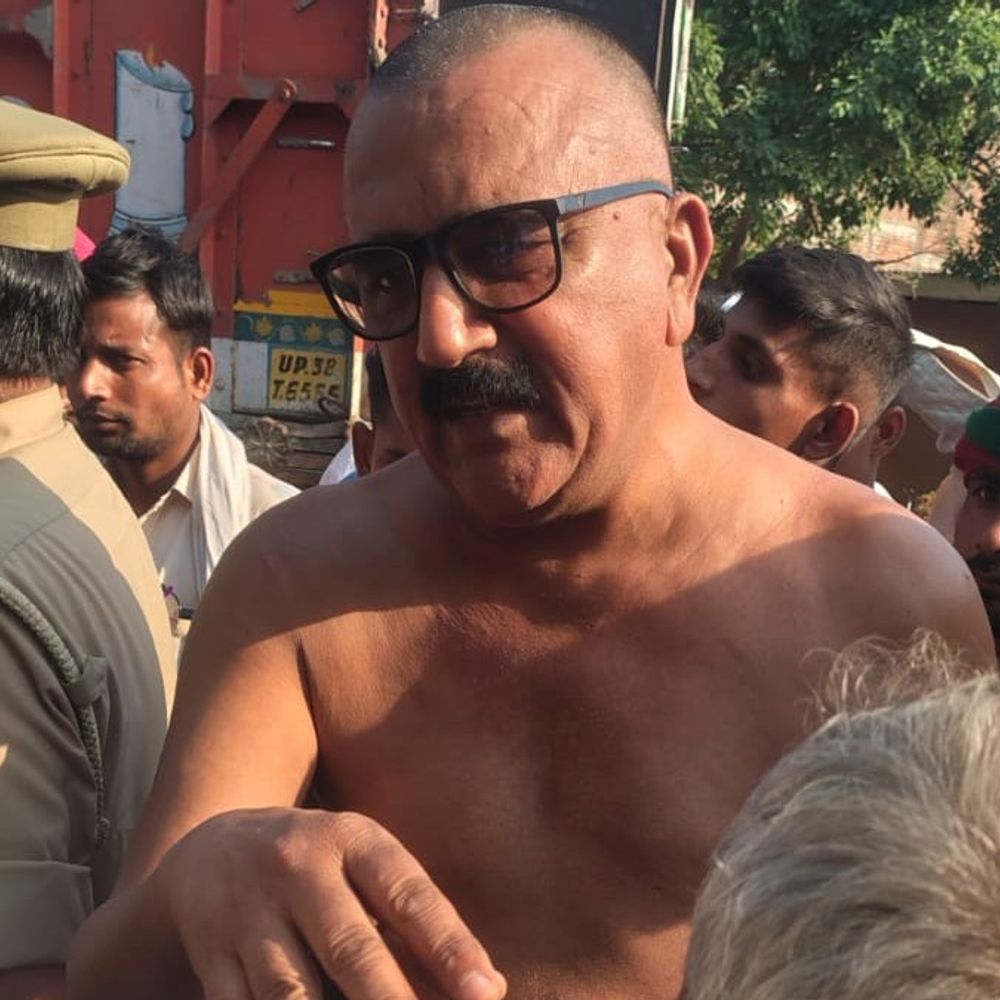 बदायूं कार हादसे में बीजेपी नेता पर केस दर्ज:ओमेन्द्र सिंह और युवती पर मुकदमा, नेता ने भीड़ पर लूट की तहरीर दी