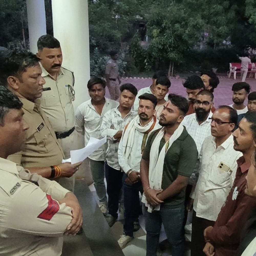 आगर-मालवा: मंदिर भूमि अतिक्रमण पर बजरंग दल का ज्ञापन:  प्रशासन से तत्काल जांच और कार्रवाई की मांग, शांति बनाए रखने की अपील – Agar Malwa News