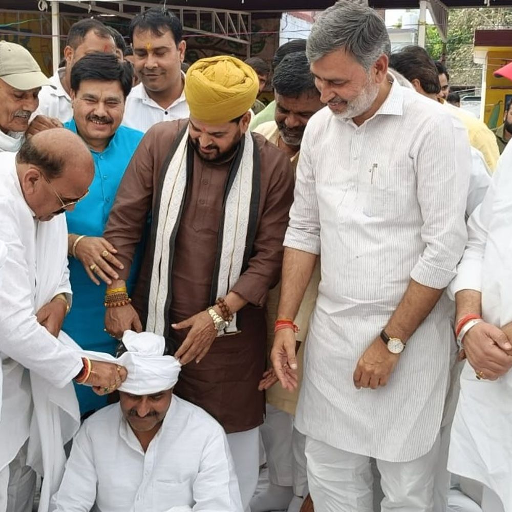 बृजभूषण शरण सिंह शोकसभा में पहुंचे:मुजफ्फरनगर में सपा अटकलों पर बोले- कुछ तो लोग कहेंगे, 2027 चुनाव पर चुप्पी