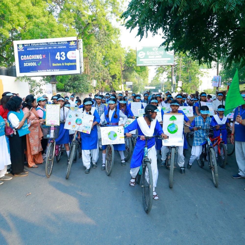 संजीवनी महिला संस्था ने निकाली 'पर्यावरण बचाओ' रैली:500 लोगों ने लिया भाग, फिटनेस का दिया संदेश