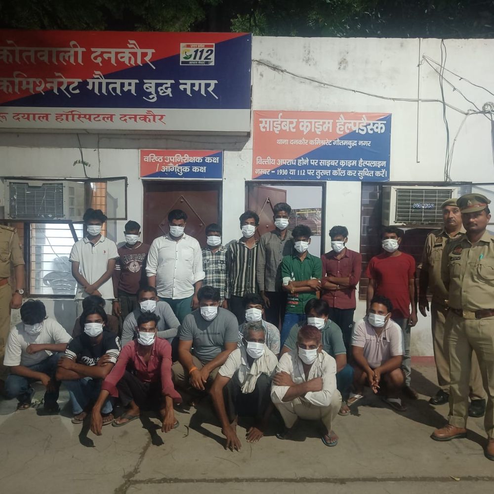 ग्रेटर नोएडा में 17 शराब तस्कर गिरफ्तार:2387 लीटर अवैध शराब बरामद, 180 लोगों के खिलाफ हुई कार्रवाई