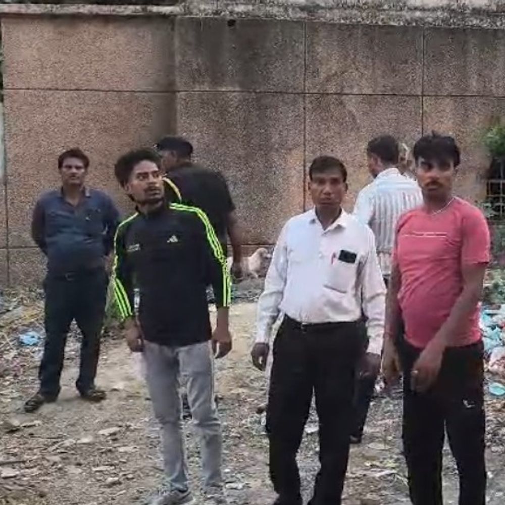 एटा में अज्ञात वाहन की टक्कर से युवक की मौत:पत्नी संग ससुराल से लौटते समय हुआ हादसा, पुलिस जांच जारी