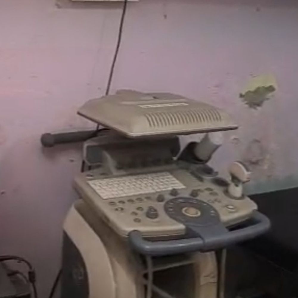 बस्ती में महिला अस्पताल की गली में धंधा जारी:खुलासे के बाद भी नहीं टूटा मरीज माफिया का नेटवर्क