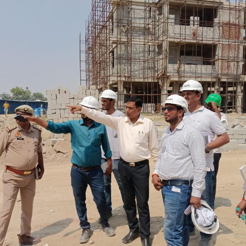 जिलाधिकारी ने रिजर्व पुलिस लाइन निर्माण का निरीक्षण किया:गुणवत्ता और समयबद्धता पर दिया जोर, शिथिलता पर होगी कार्रवाई