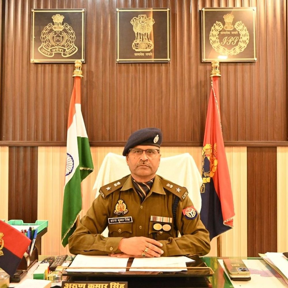 चित्रकूट पुलिस महकमे में बड़ा फेरबदल:2 थाना प्रभारी लाइन हाजिर, कई नए SHO तैनात