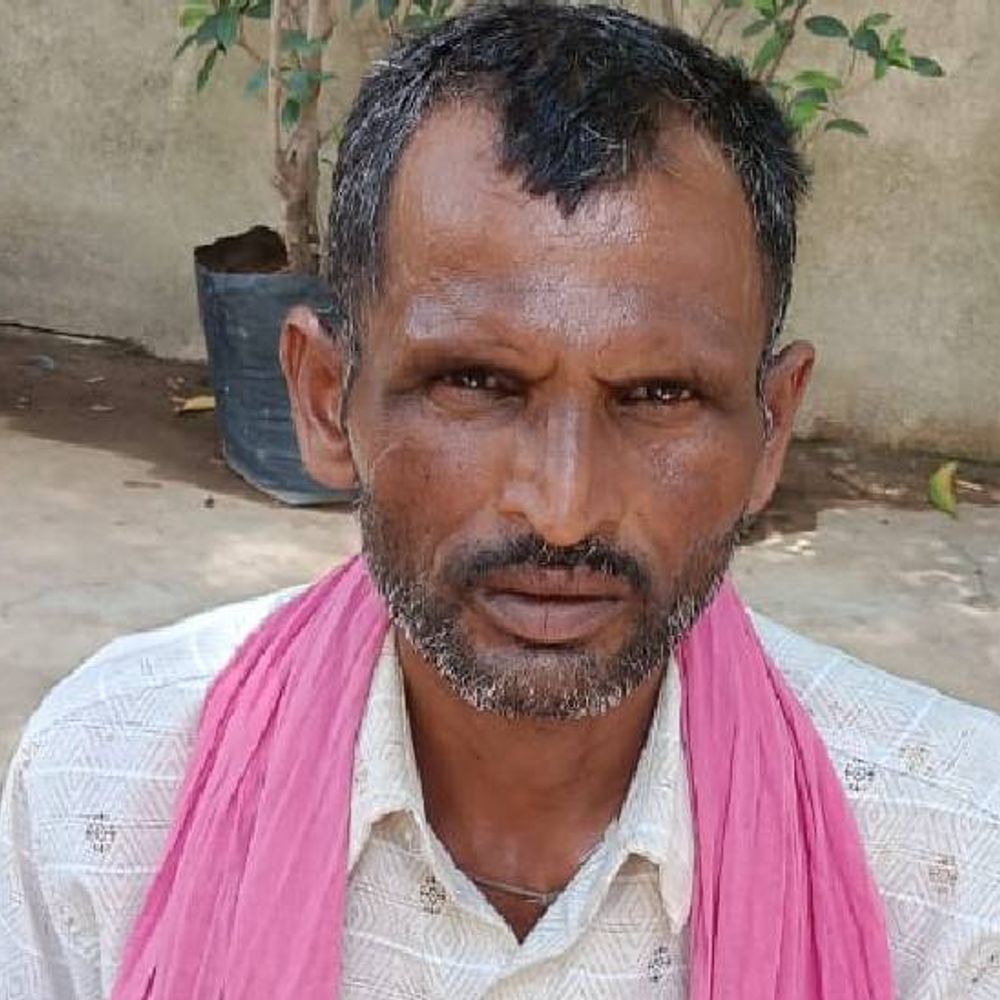 एक्सीडेंट के बाद लाश फेंककर भागा बाइक सवार:झांसी में भाई बोला- भीड़ में बोला अस्पताल ले जाएंगे, 12 घंटे बाद 1 Km दूर शव मिला