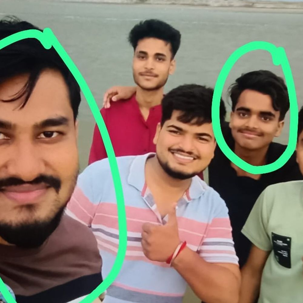गंगा में डूबे दो दोस्तों में एक का शव मिला:प्रयागराज में 18 घंटे बाद भी दूसरे की तलाश जारी, एसडीआरएफ भी लगी