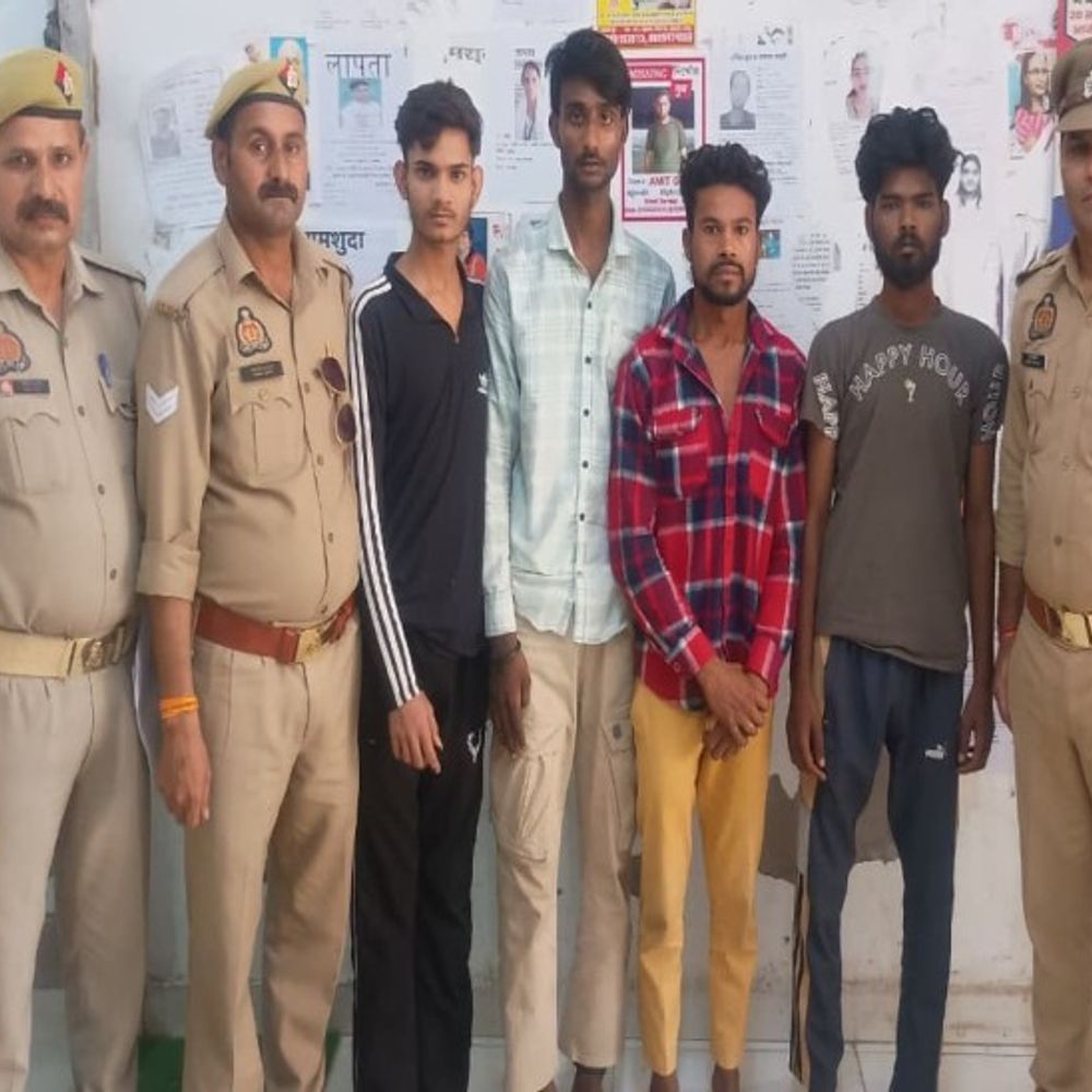 मथुरा में नाबालिग बहनों के साथ किया सामूहिक दुष्कर्म:ऑटो चालक ने किया गुमराह,गैंगरेप के बाद पीड़ितों को स्टेशन पर छोड़कर भागे आरोपी