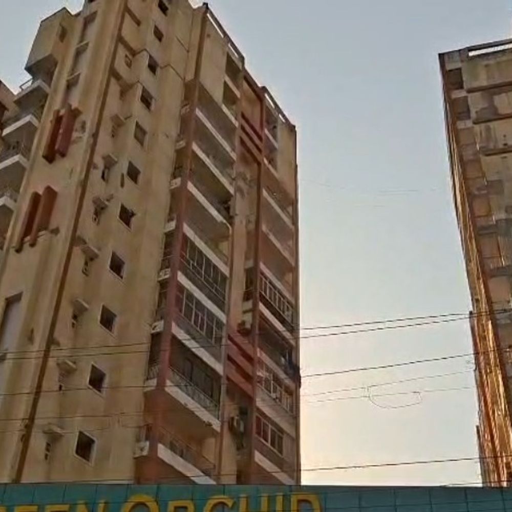 मुरादाबाद के हाईराइज बिल्डिंग में हुई मॉकड्रिल:फायर ब्रिगेड ने 14 मंजिला ग्रीन आर्किड में चलाया रेस्क्यू ऑपरेशन, सुरक्षा उपकरणों की जांच