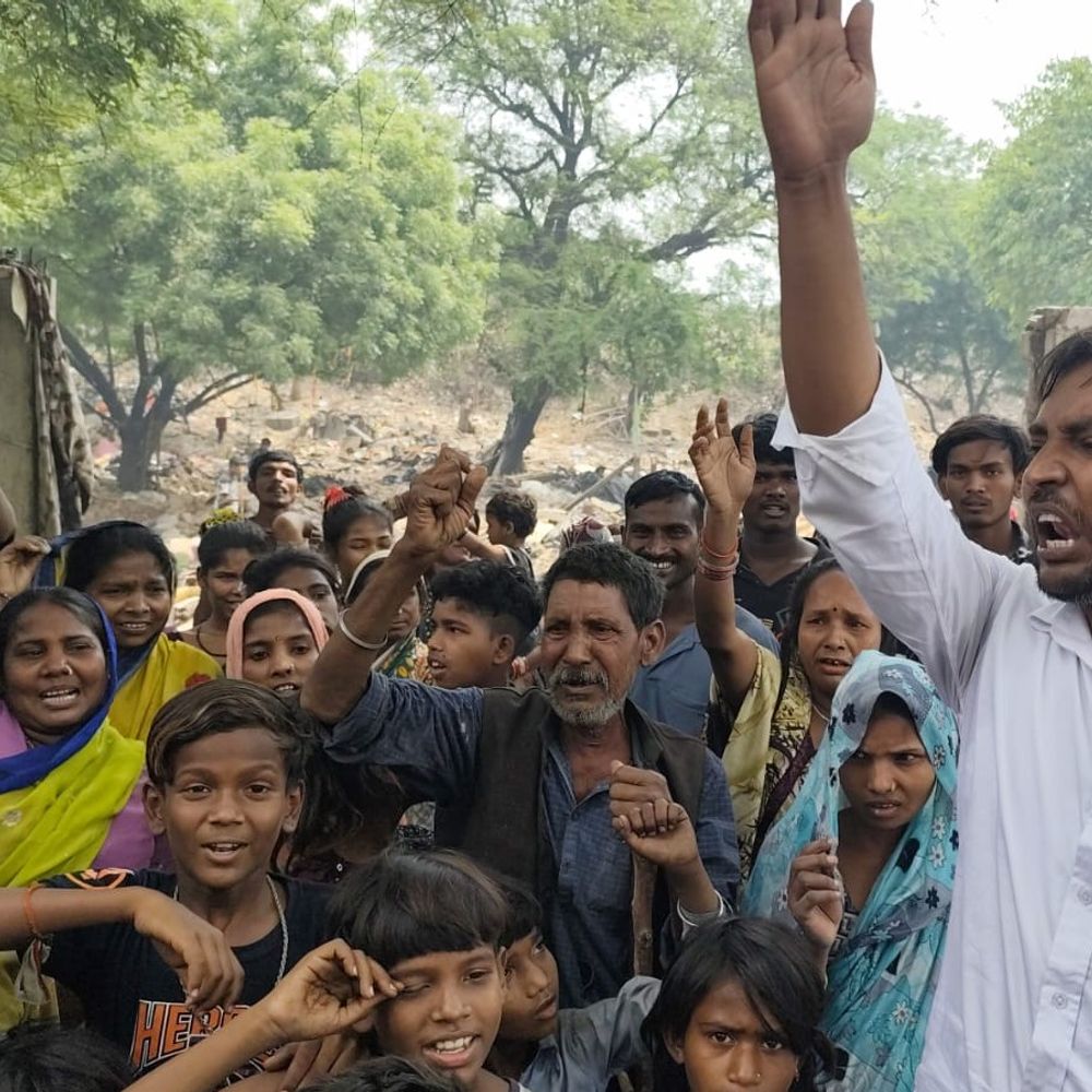 प्रयागराज गऊघाट में बुलडोजर कार्रवाई पर भाकपा माले का विरोध:गरीबों की बस्तियां उजड़ीं, पार्टी ने प्रदेशव्यापी आंदोलन की चेतावनी दी