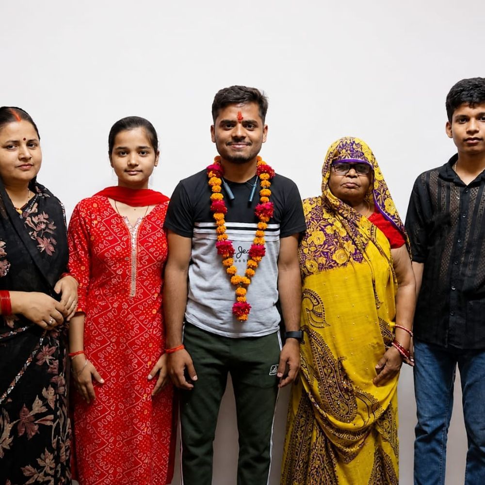 युवा संसद में कन्हैया का शानदार प्रदर्शन:कानपुर देहात के छात्र ने उत्तर प्रदेश विधानसभा में किया नाम रोशन