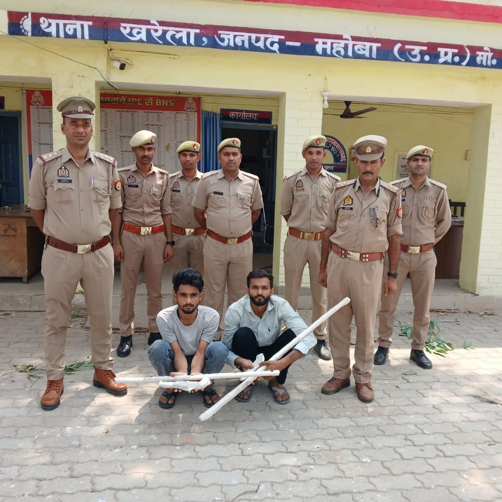 महोबा में 25-25 हजार के दो इनामी बदमाश गिरफ्तार:हत्या के मामले में फरार आरोपियों को पुलिस ने दबोचा