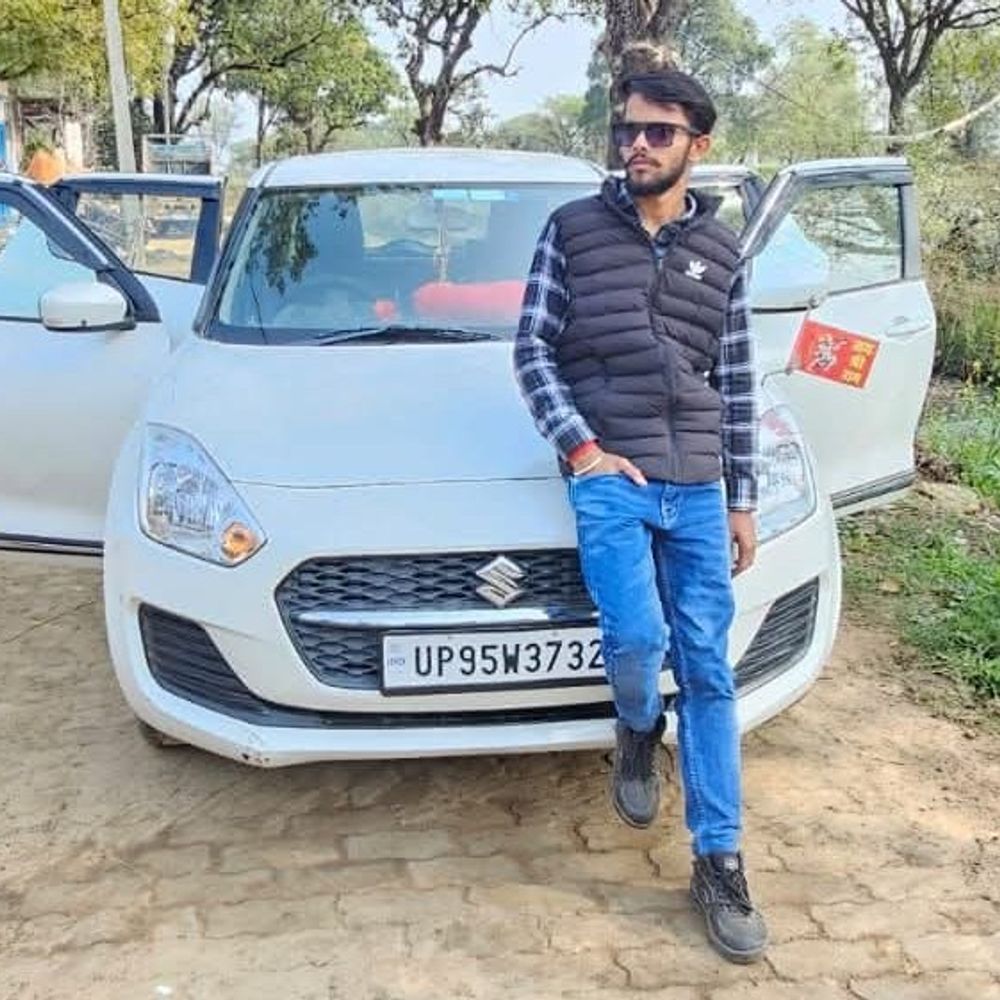 छतरपुर में कुम्हड़ोरा पहाड़ से गिरकर युवक की मौत:मां को फोन कर कहा था- अब लौटकर नहीं आऊंगा, UP-MP पुलिस जांच में जुटी