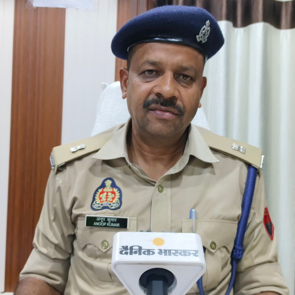 मधुबन सीओ के ड्राइवर पर मारपीट का आरोप:एएसपी ने जांच के दिए आदेश, ट्रैक्टर चालक के कान का पर्दा फटा