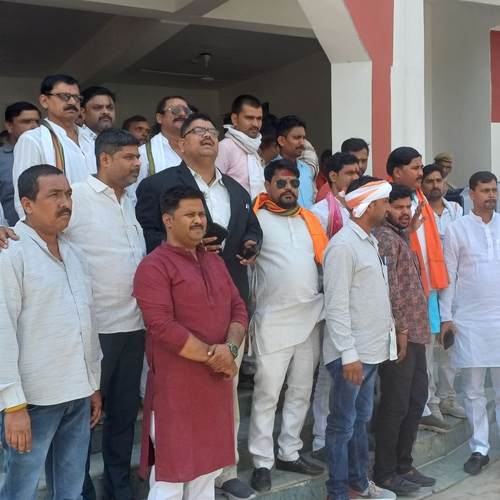 कोमल हत्याकांड मामले में डीएम से कार्रवाई की मांग:ब्राह्मण समाज ने की 1 करोड़ मुआवजे और नौकरी की मांग