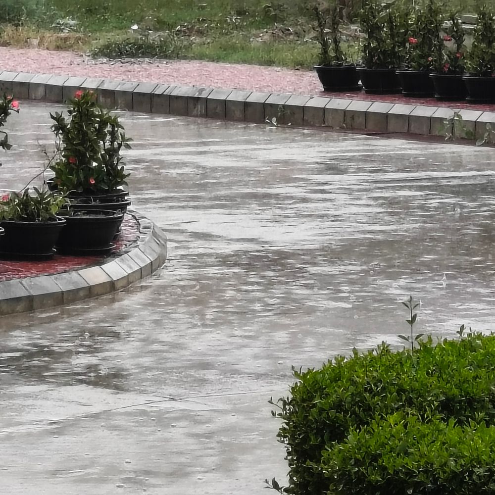 मथुरा में तेज आंधी-बारिश:10 किलोमीटर की स्पीड से हवा बह रही, टेम्प्रेचर 40°C, 8 मई से बदलेगा मौसम